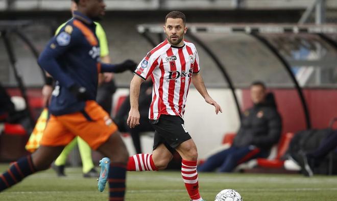 更是向竞争 更是向竞争