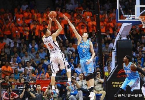 许多年轻球 许多年轻球