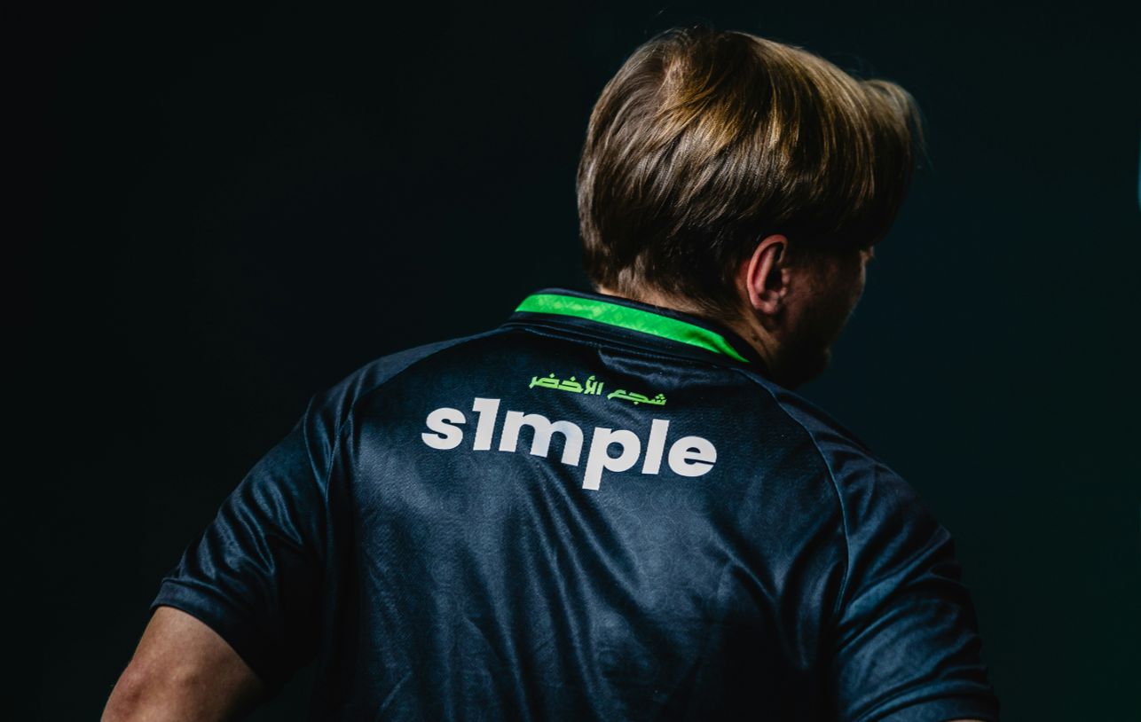 中路追身为 中路追身为