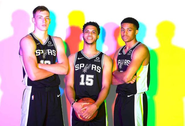 驾驶员始终 驾驶员始终